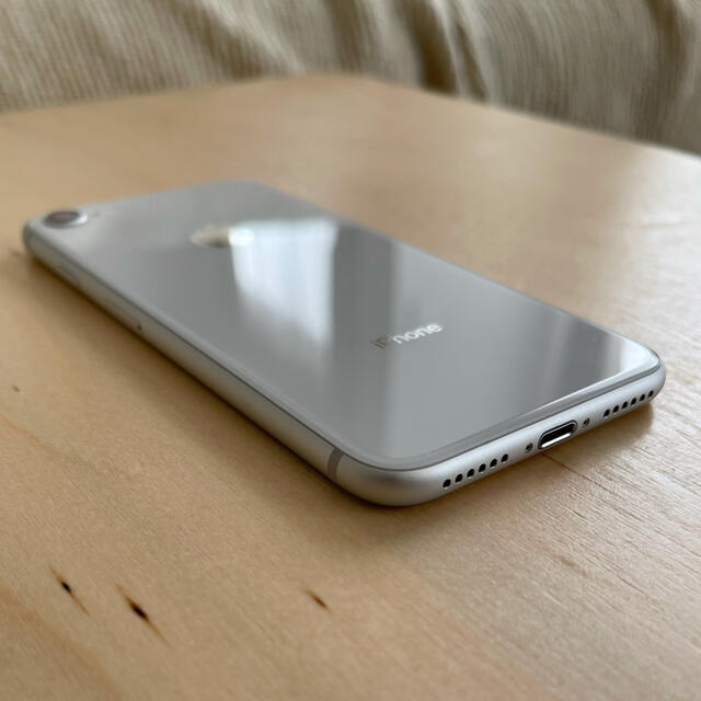 【超美品】iPhone8 64GB silver 本体