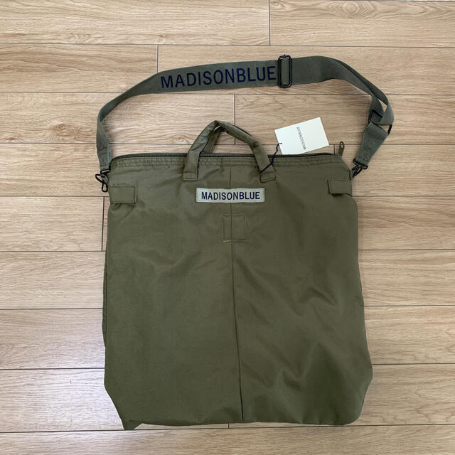 MADISONBLUE(マディソンブルー)の完売 ほぼ新品 MADISON BLUE ヘルメットバッグ レディースのバッグ(トートバッグ)の商品写真