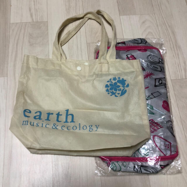 earth music & ecology(アースミュージックアンドエコロジー)のアースミュージックエコロジー　バック　オルビス　ポーチ レディースのバッグ(エコバッグ)の商品写真