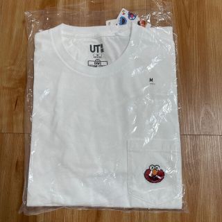 ユニクロ(UNIQLO)のユニクロ　カウズ　セサミストリート　グラフィック　Mサイズ(Tシャツ/カットソー(半袖/袖なし))