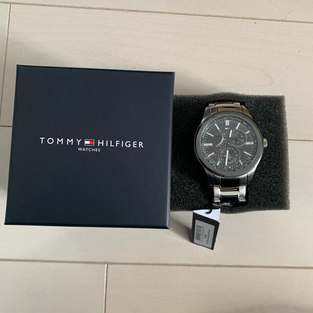 TOMMY HILFIGER(トミーヒルフィガー)のTOMMY HILFIGER時計 メンズの時計(腕時計(アナログ))の商品写真