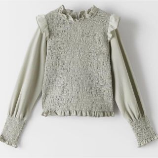 ザラ(ZARA)の新品☆ZARA ザラ フリル&ギャザートップス グリーン(シャツ/ブラウス(半袖/袖なし))