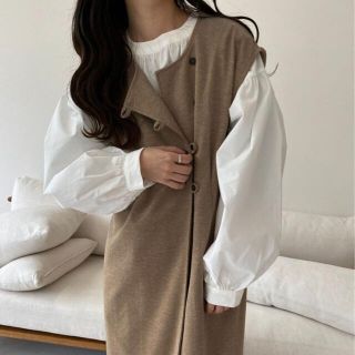 カスタネ(Kastane)のlawgy original side button vest beige (ベスト/ジレ)