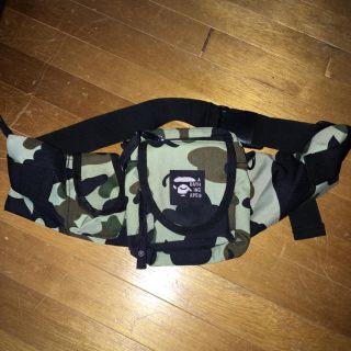 アベイシングエイプ(A BATHING APE)のAPE★迷彩ウエストポーチ肩掛けバッグ(ウエストポーチ)