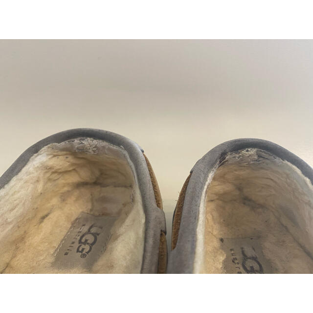 UGG(アグ)のugg モカシン　スリッポンシューズ　23センチ レディースの靴/シューズ(スリッポン/モカシン)の商品写真