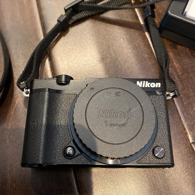 Nikon 1 J5 ボディ ブラック 1