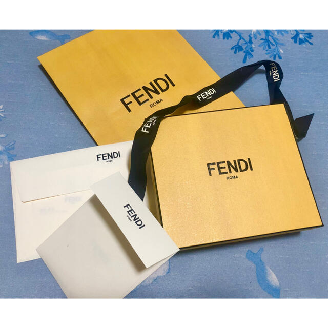 FENDI(フェンディ)のFENDI  レディースのバッグ(ショップ袋)の商品写真