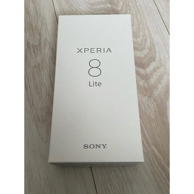 ★新品未開封品★XPERIA8Lite