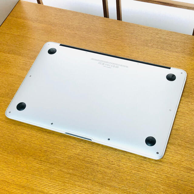 Mac (Apple)(マック)のmacbook air mid 2011 core i5 4GB SSD スマホ/家電/カメラのPC/タブレット(ノートPC)の商品写真