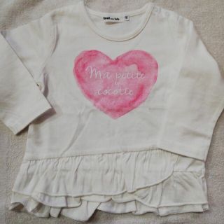 ベベノイユ(BEBE Noeil)の新品　Noeil aime BeBeハートプリント白長袖裾フリルTシャツ80cm(Ｔシャツ)