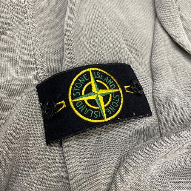 STONE ISLAND(ストーンアイランド)のストーンアイランド　ニット　Vネック メンズのトップス(ニット/セーター)の商品写真