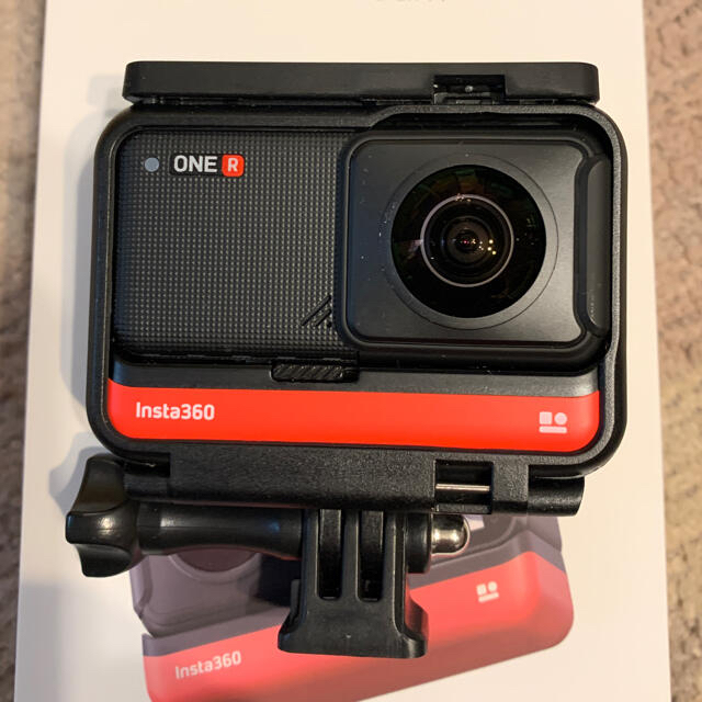 GoPro(ゴープロ)のInsta360 ONE R 360 EDITION  超美品 スマホ/家電/カメラのカメラ(ビデオカメラ)の商品写真