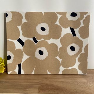 マリメッコ(marimekko)の木製 ファブリックパネル マリメッコ ミニウニッコ ベージュ 北欧(インテリア雑貨)