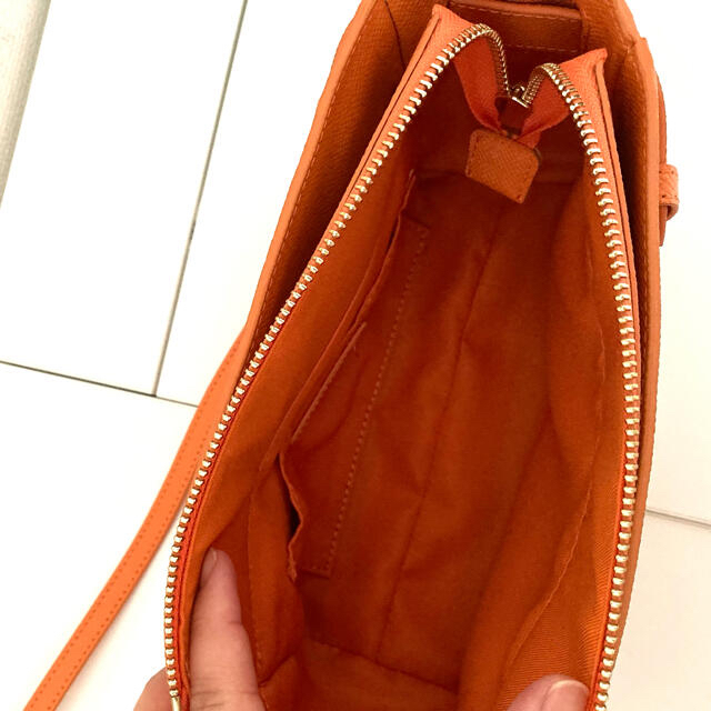 Samantha Thavasa(サマンサタバサ)のSamantha Thavasa Deluxe 鍵穴モチーフショルダーバッグ レディースのバッグ(ショルダーバッグ)の商品写真