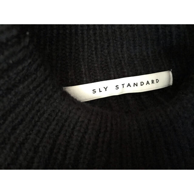 SLY(スライ)のsly 黒 ニット セーター  レディースのトップス(ニット/セーター)の商品写真