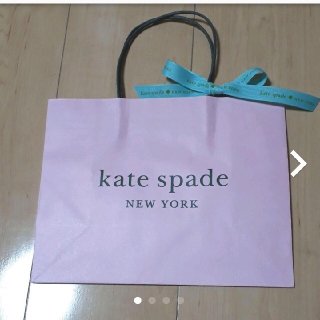 kate spade new york(ケイトスペードニューヨーク)のケイト・スペード　ショップ紙袋リボン付き レディースのバッグ(ショップ袋)の商品写真