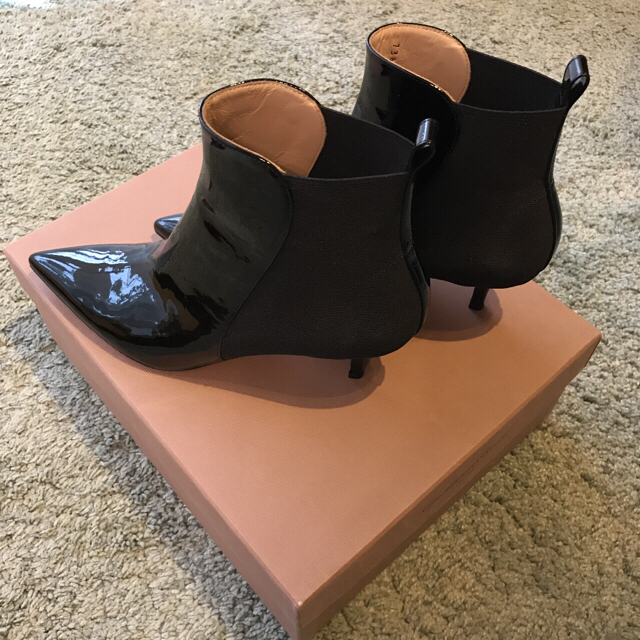 Gianvito Rossi(ジャンヴィットロッシ)の129,800円➡︎値下 Gianvito Rossiジャンヴィトロッシ ブーツ レディースの靴/シューズ(ブーツ)の商品写真