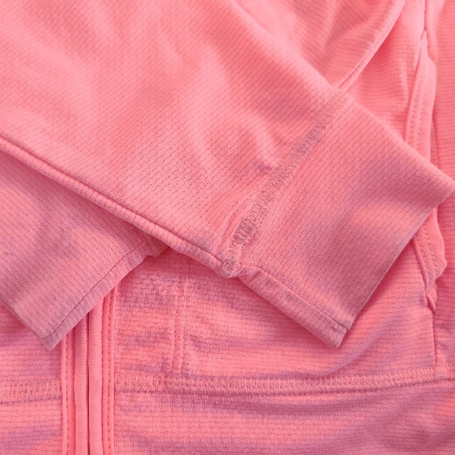 UNIQLO(ユニクロ)のピンクのパーカー キッズ/ベビー/マタニティのキッズ服女の子用(90cm~)(ジャケット/上着)の商品写真