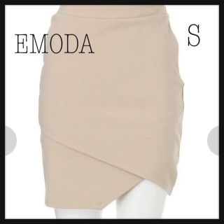 エモダ(EMODA)のEMODA 【S】スカート ベージュ タイト エモダ(ミニスカート)