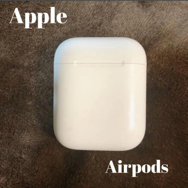 Apple(アップル)の【正規品】Apple AirPods アップル エアポッツ ワイヤレス充電 スマホ/家電/カメラのオーディオ機器(ヘッドフォン/イヤフォン)の商品写真