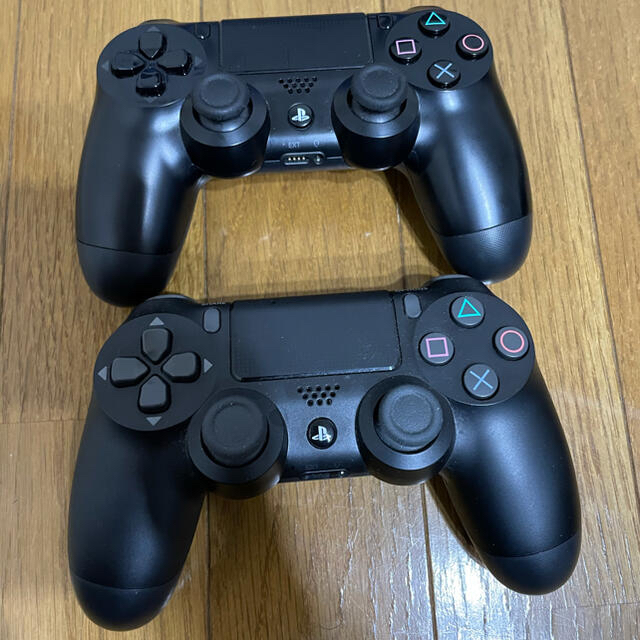 【美品】PS4本体＋正規品コントローラー＋バイオハザード5