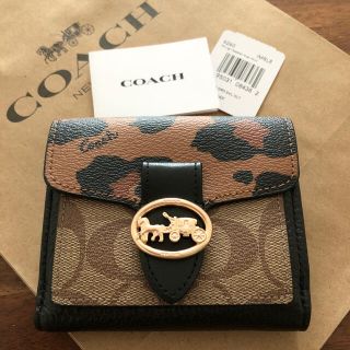 コーチ(COACH)の【2020年秋冬新作☆COACH】完売品！大人気！新品！　折り財布　レオパード(財布)