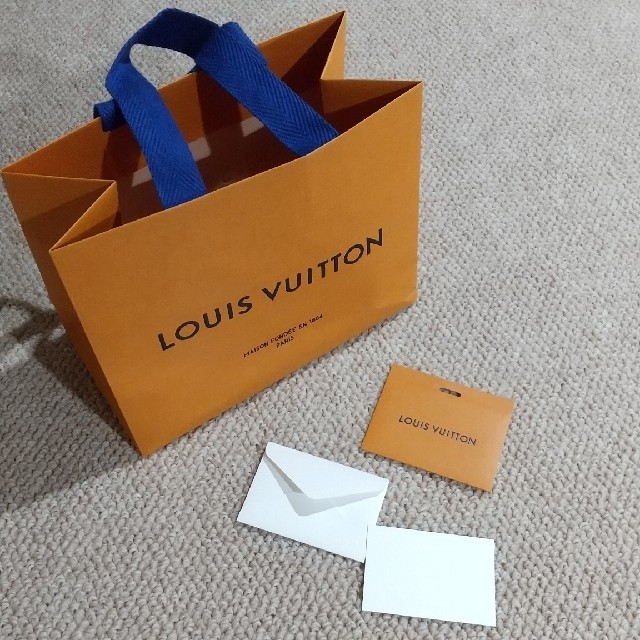 LOUIS VUITTON(ルイヴィトン)のヴィトン　ショップ袋　メッセージカード レディースのバッグ(ショップ袋)の商品写真