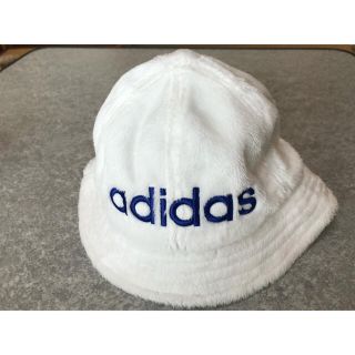 アディダス(adidas)の美品　adidas ハット XL 白青(ハット)