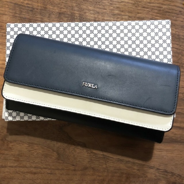 FURLA　長財布