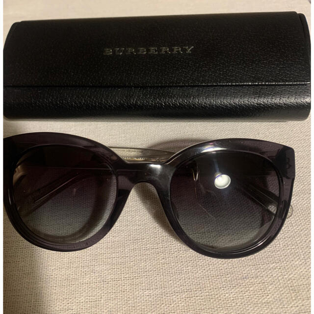 BURBERRY(バーバリー)のBurberry Sunglasses バーバリー　サングラス レディースのファッション小物(サングラス/メガネ)の商品写真