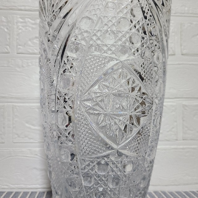 クリスタルカット　ガラス花瓶 インテリア/住まい/日用品のインテリア小物(花瓶)の商品写真