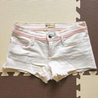 ロキシー(Roxy)のroxy白デニムショートパンツ(ショートパンツ)