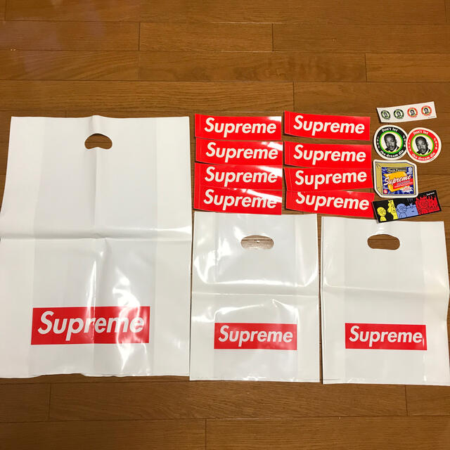 Supreme(シュプリーム)のシュプリーム　ステッカー　ショップ袋 メンズのファッション小物(その他)の商品写真