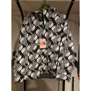 グッチ(Gucci)の値下げ中　GUCCI × THE NORTH FACE マウンテンパーカ(マウンテンパーカー)