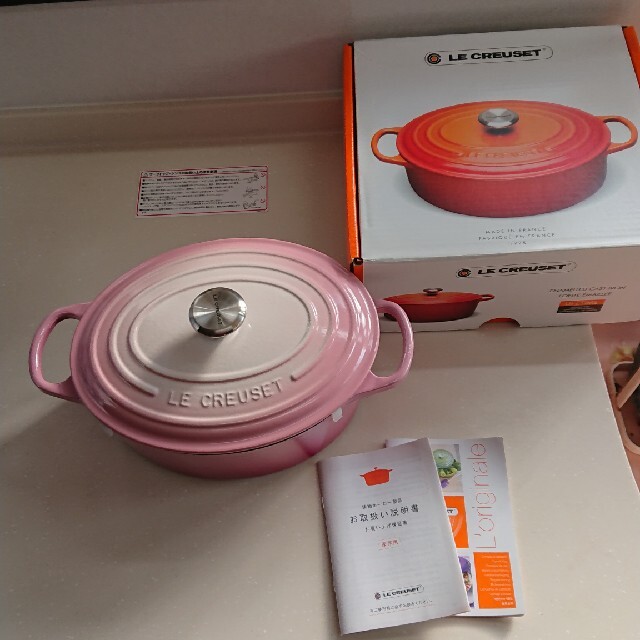 LE CREUSET(ルクルーゼ)のル・クルーゼ、オーバル、25センチ、ブーケピンク❣️ インテリア/住まい/日用品のキッチン/食器(鍋/フライパン)の商品写真