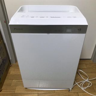 ダイキン(DAIKIN)の【美品】ダイキン DAIKIN 加湿空気清浄機　ストリーマーmck70vj-w (空気清浄器)