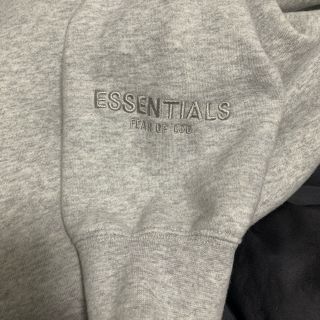 フィアオブゴッド(FEAR OF GOD)のESSENTIALS トレーナー　M(スウェット)