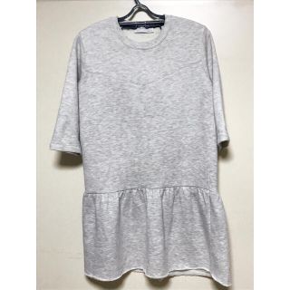 ザラ(ZARA)の美品！ZARA✨スウェットフリルワンピース　グレー(ミニワンピース)