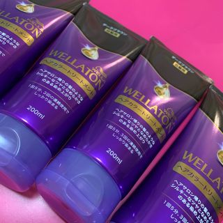 ウエラ(WELLA)のウェラヘアカラートリートメント4本(カラーリング剤)