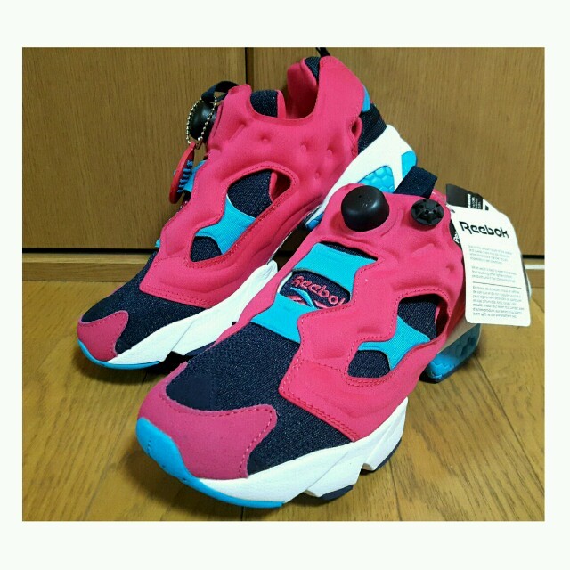 Reebok(リーボック)のpump fury レディースの靴/シューズ(スニーカー)の商品写真