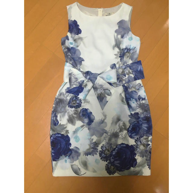 グレース完売 花柄ワンピース - ミニワンピース