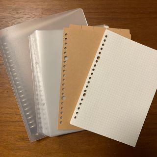 ムジルシリョウヒン(MUJI (無印良品))の無印良品／A5バインダー　クリアポケット、インデックス、方眼ルーズリーフ付(ファイル/バインダー)