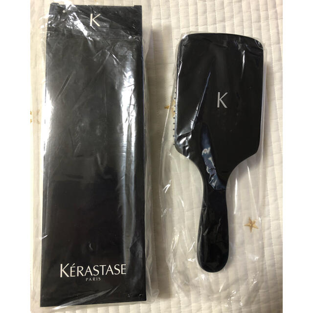 KERASTASE(ケラスターゼ)のケラスターゼ　オリジナルブラシ　非売品 コスメ/美容のヘアケア/スタイリング(ヘアブラシ/クシ)の商品写真