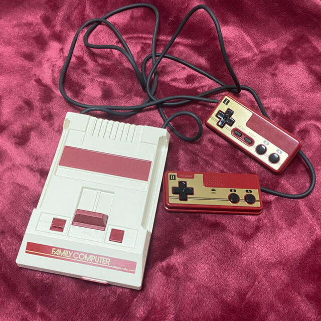 任天堂(ニンテンドウ)のNintendo  ニンテンドークラシックミニ ファミリーコンピュータ エンタメ/ホビーのゲームソフト/ゲーム機本体(家庭用ゲーム機本体)の商品写真