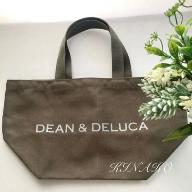 DEAN & DELUCA(ディーンアンドデルーカ)のDEAN＆DELUCAチャリティーオリーブトートバッグSエコバック　ホリデー新品 レディースのバッグ(トートバッグ)の商品写真