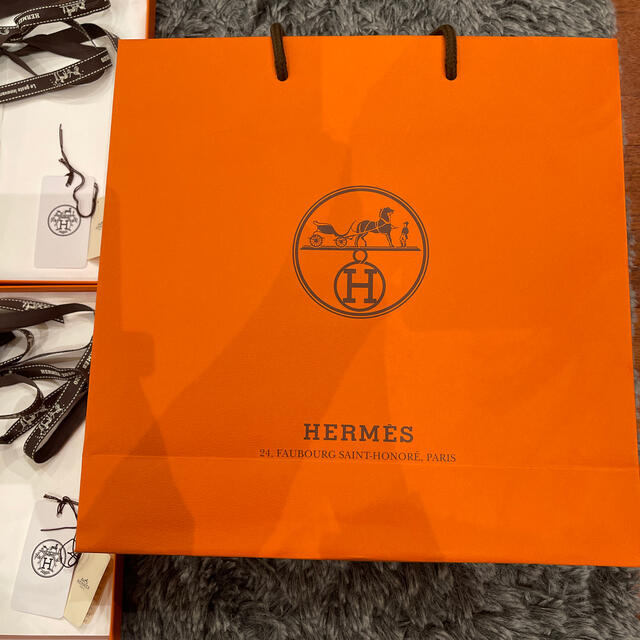 開封後未使用Hermèsエルメスカレ箱2個セット　リボン、ショップ袋付