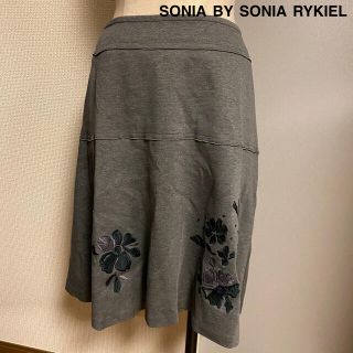 ソニアリキエル(SONIA RYKIEL)の【SONIA BY SONIA RYKIEL】ソニア　刺繍　膝丈　スカート  (ひざ丈スカート)