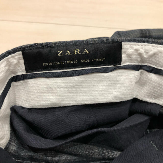 ZARA(ザラ)の【SALE】ZARA チェックスラックスパンツ メンズのパンツ(スラックス)の商品写真