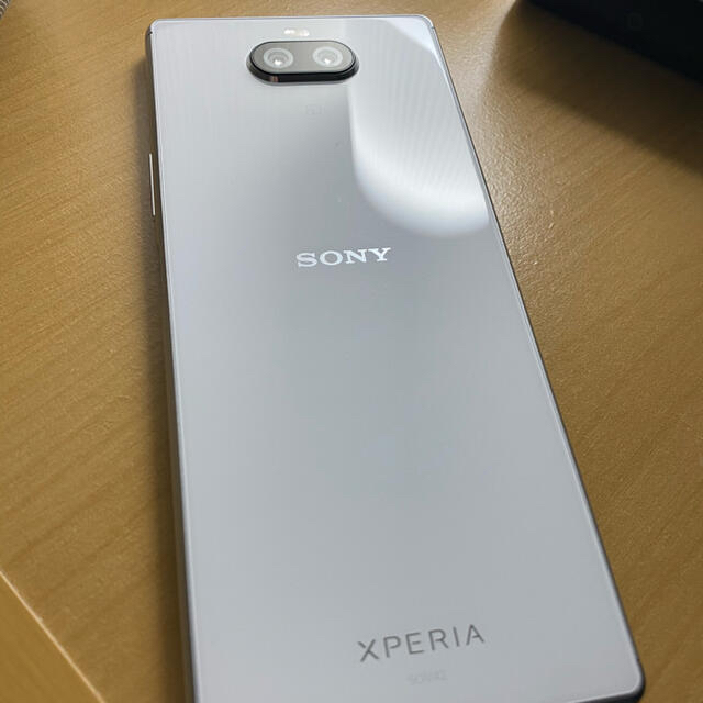 Xperia8 sov42 ケース付き