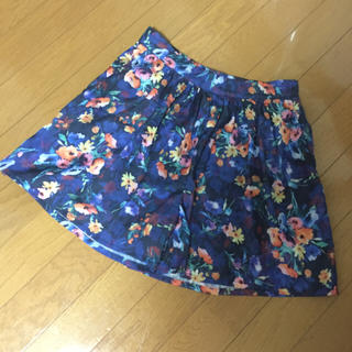 アパートバイローリーズ(apart by lowrys)の花柄 フレア ショートパンツ(ショートパンツ)